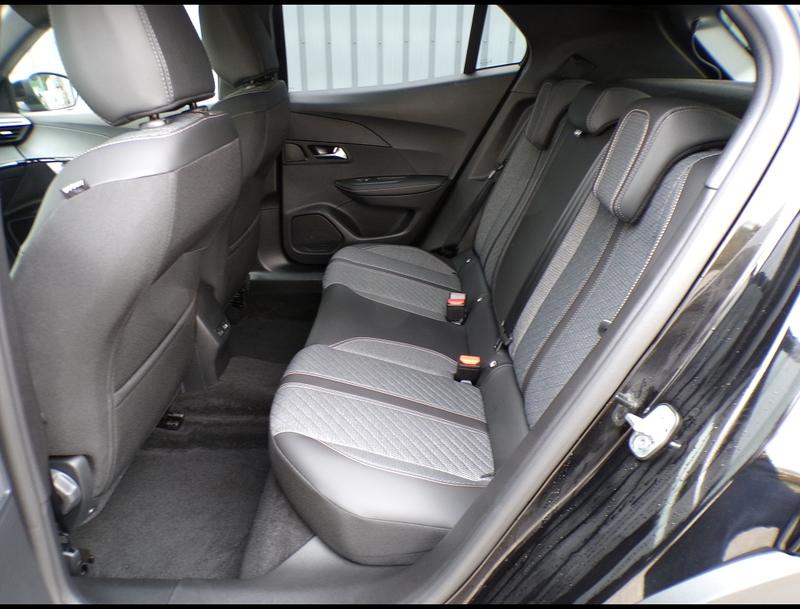 Peugeot 2008 Hybrid 145 Allure e-Dcs6