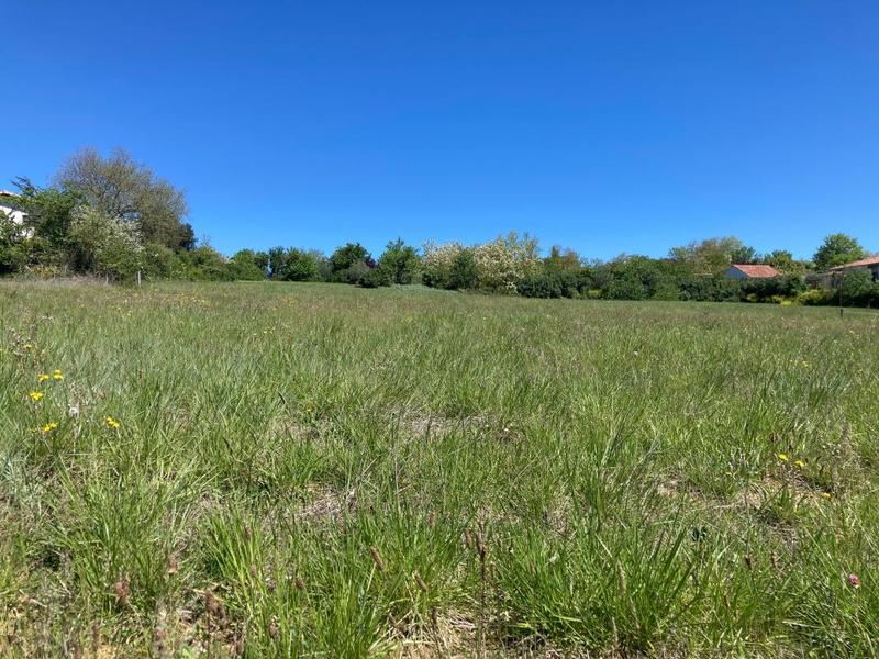 Terrain constructible - 1 788 m²