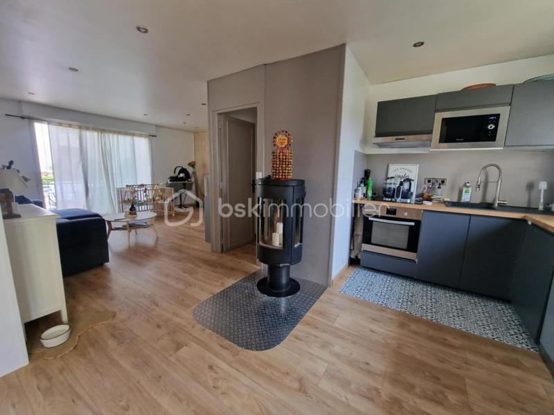 Maison - 93 m² - 4 pièces