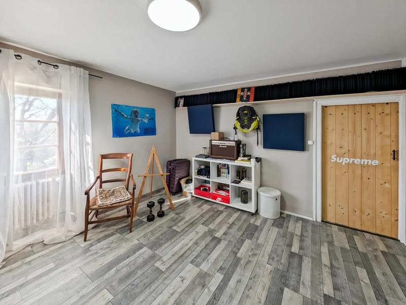 Maison - 255 m² - 8 pièces