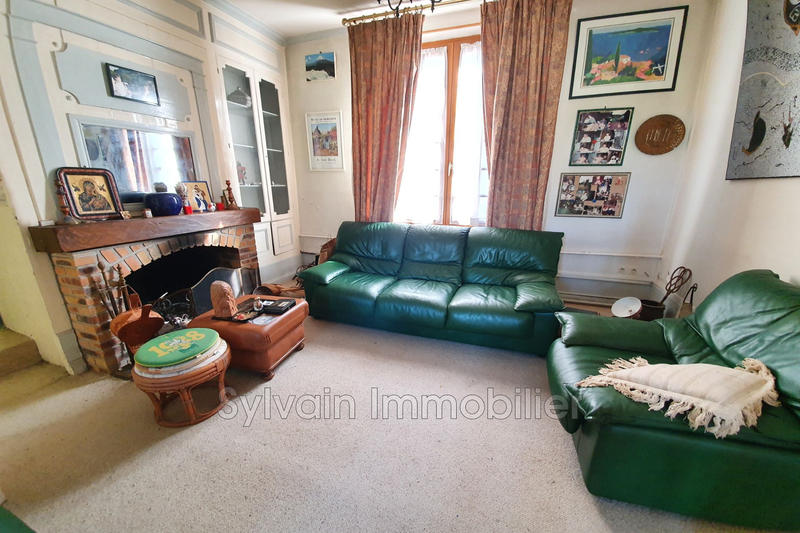 Maison - 231 m² - 11 pièces