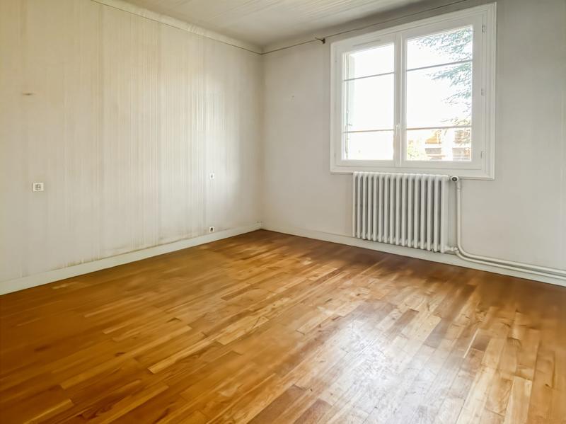 Maison - 92 m² - 5 pièces