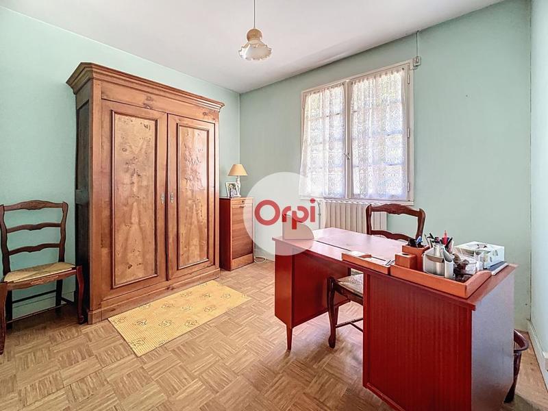 Maison - 180 m² - 9 pièces