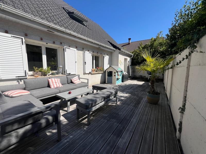 Maison - 93 m² - 5 pièces