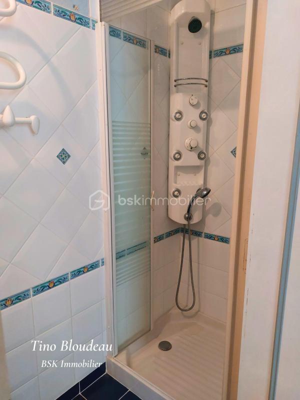 Demeure - 305 m² - 13 pièces