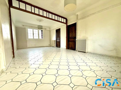 Maison - 121 m² - 6 pièces