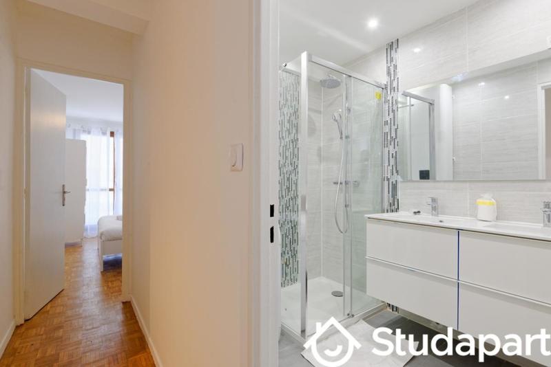 Chambre - 9 m² - 1 pièce