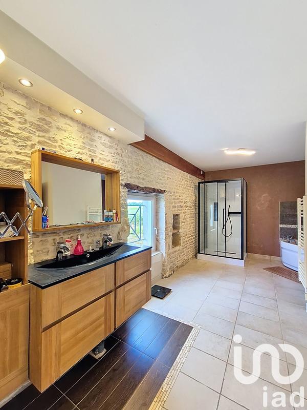 Maison - 201 m² - 6 pièces