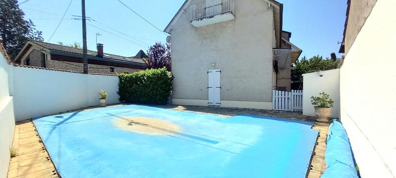 Maison - 308 m² - 11 pièces