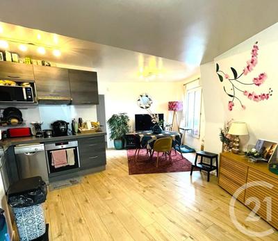 Appartement - 75 m² - 4 pièces