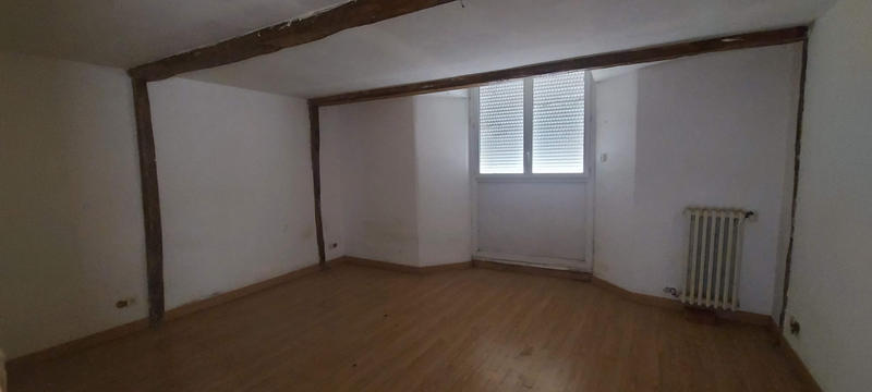 Maison - 240 m² - 11 pièces