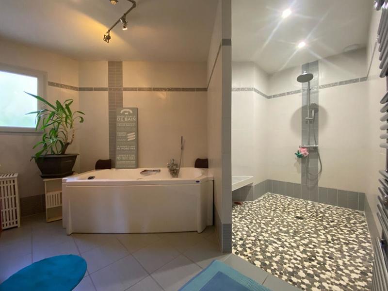 Maison - 143 m² - 6 pièces