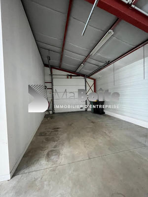 Local d'activité / Entrepôt - 215 m² - 2 pièces
