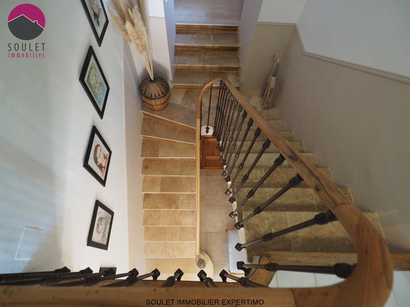 Propriété - 435 m² - 17 pièces