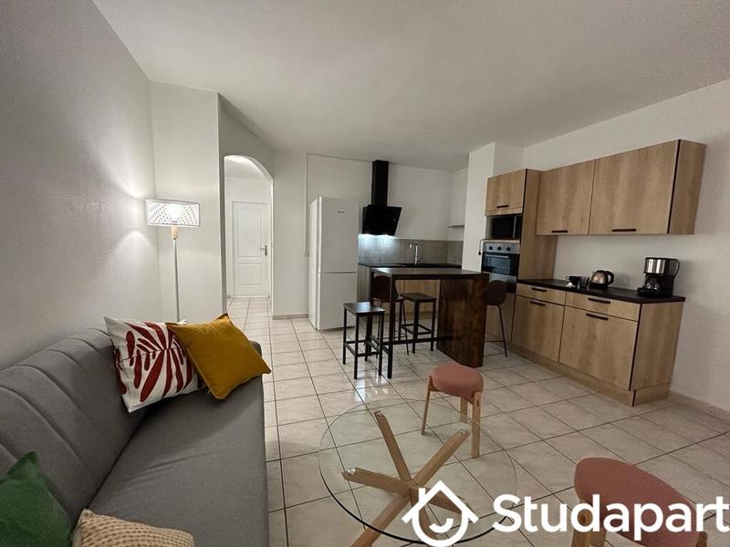 Chambre - 11 m² - 1 pièce