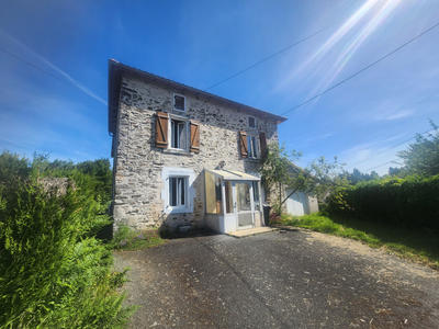 Maison - 97 m² - 5 pièces