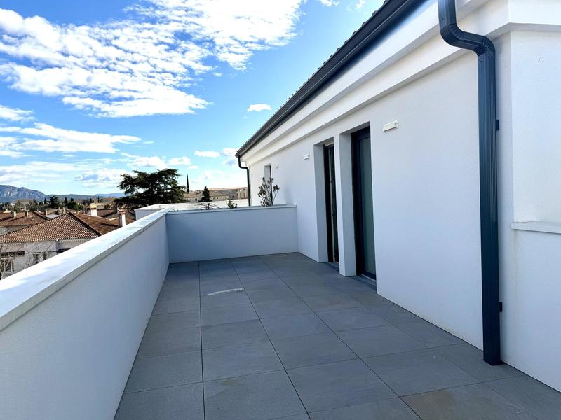 Appartement - 67 m² - 3 pièces