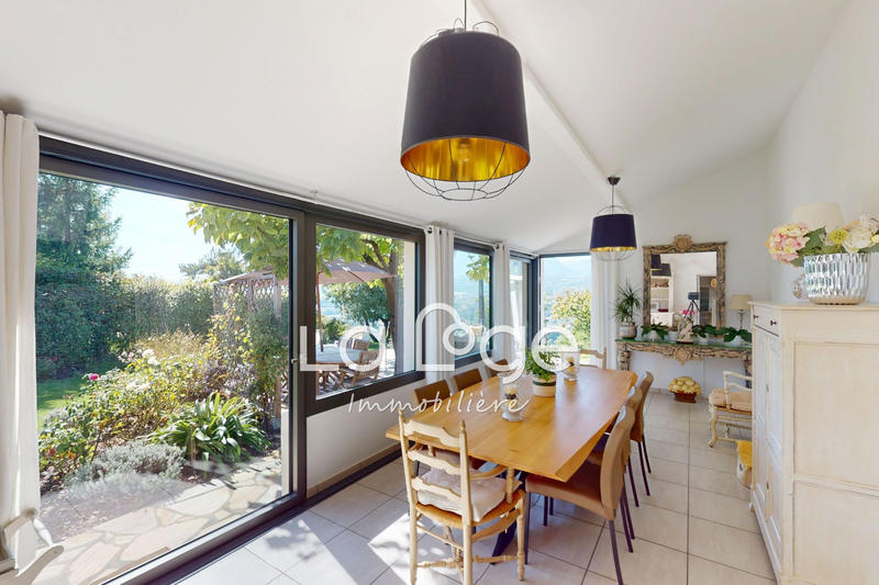 Maison - 195 m² - 7 pièces