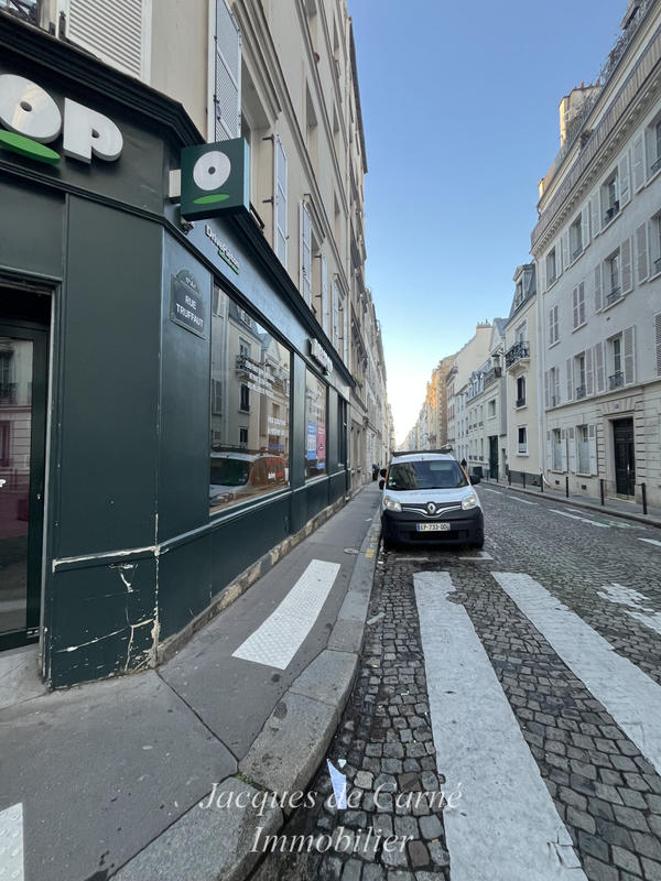 Local commercial - 80 m² - 3 pièces