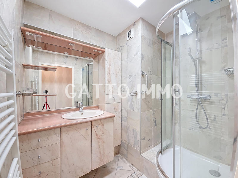 Appartement - 81 m² - 3 pièces