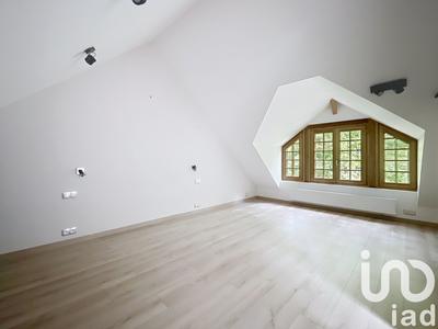 Maison - 200 m² - 8 pièces