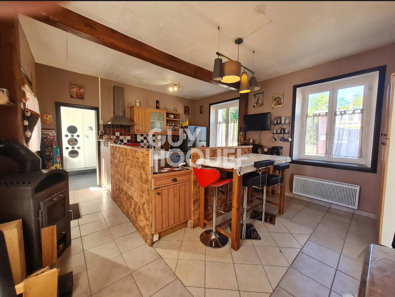 Maison - 182 m² - 7 pièces