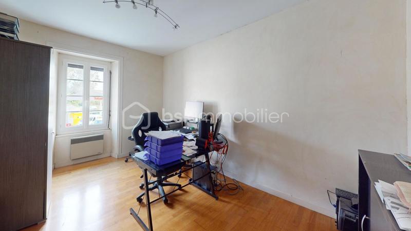 Maison - 180 m² - 8 pièces