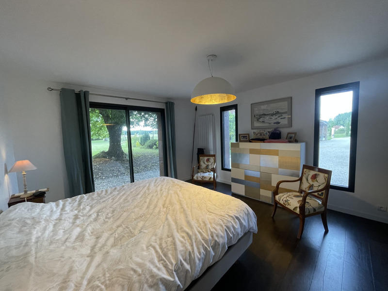 Maison - 150 m² - 8 pièces