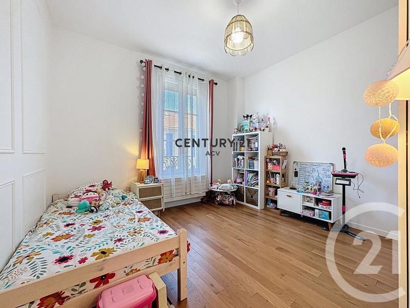 Maison de ville - 93 m² - 5 pièces