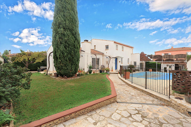 Maison - 159 m² - 6 pièces