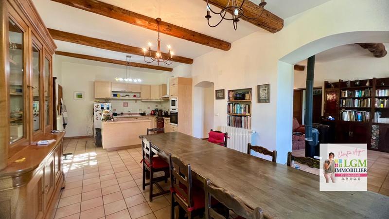 Maison - 457 m² - 13 pièces