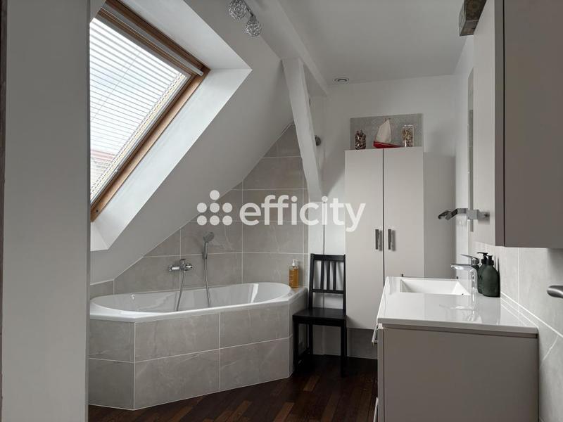 Maison - 140 m² - 5 pièces