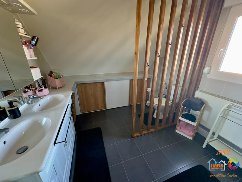 Maison - 95 m² - 4 pièces