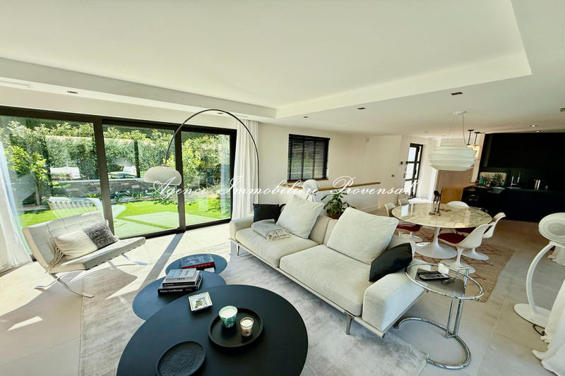 Villa - 170 m² - 4 pièces