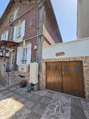 Maison - 94 m² - 5 pièces