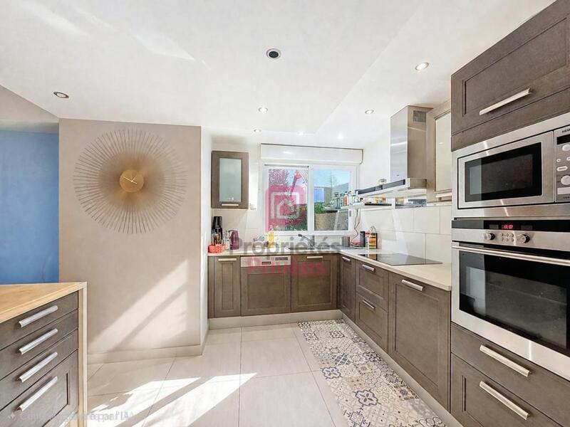 Maison - 155 m² - 8 pièces