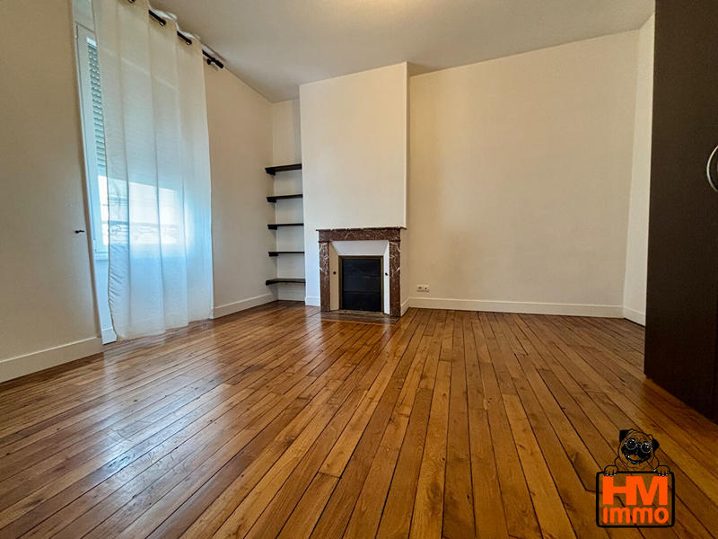 Maison - 180 m² - 9 pièces