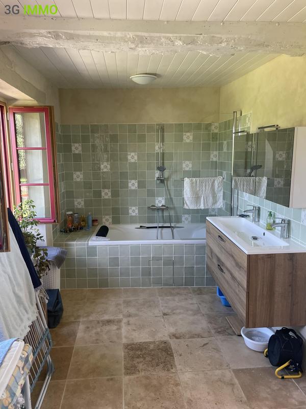 Maison traditionnelle - 75 m² - 5 pièces