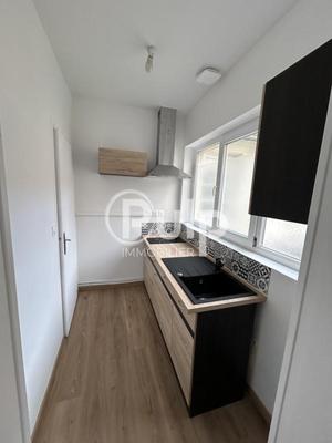 Studio - 14 m² - 1 pièce