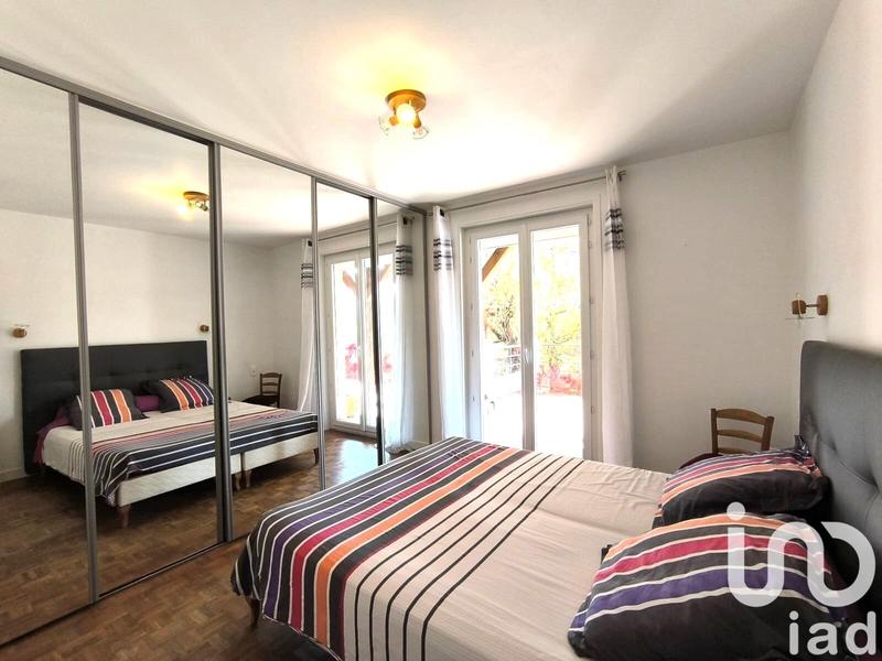 Maison - 220 m² - 7 pièces