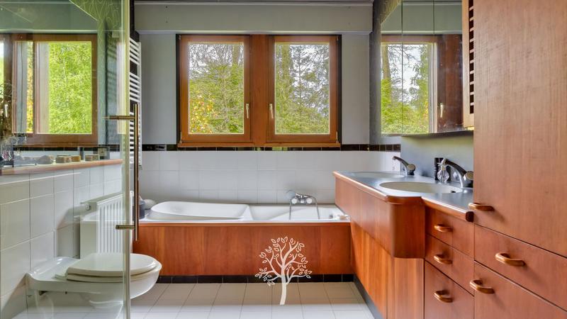 Maison - 325 m² - 7 pièces