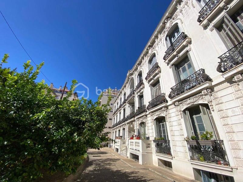 Studio - 11 m² - 1 pièce