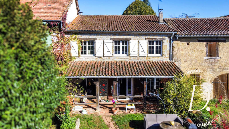 Maison - 168 m² - 8 pièces