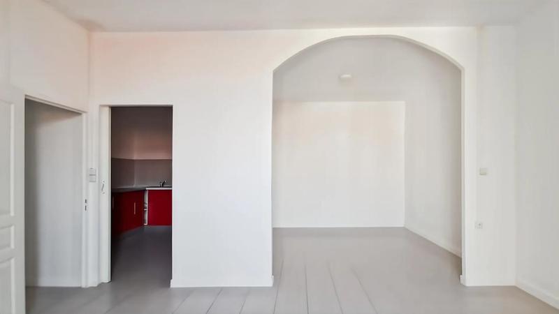 Appartement - 160 m² - 1 pièce