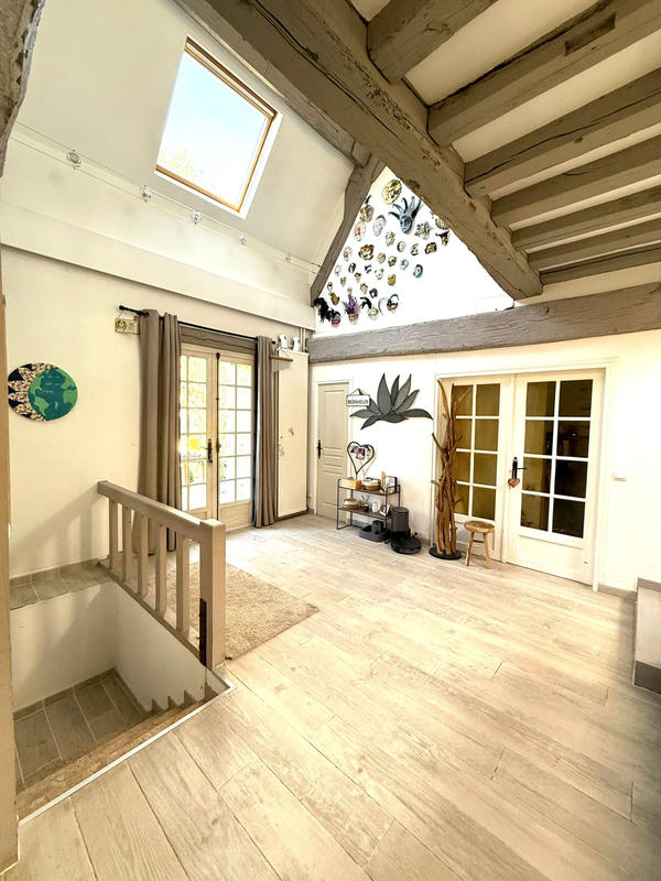 Propriété - 600 m² - 23 pièces