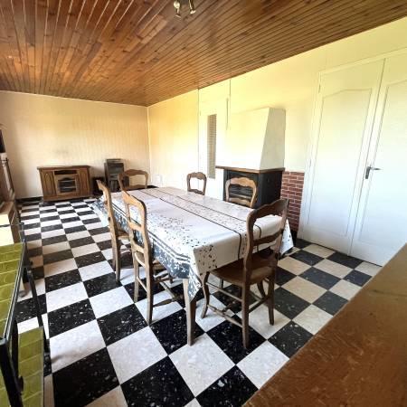 Maison - 96 m² - 6 pièces