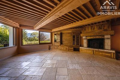 Demeure - 312 m² - 7 pièces