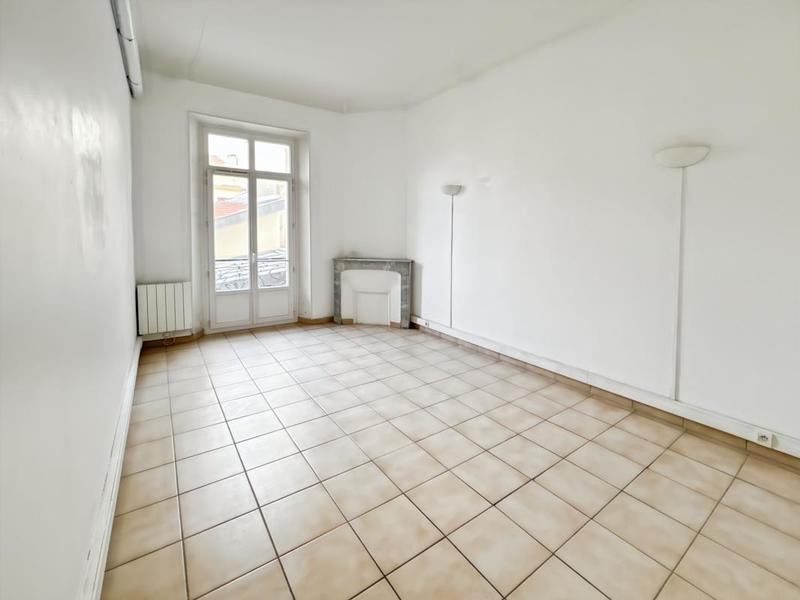 Appartement - 84 m² - 4 pièces
