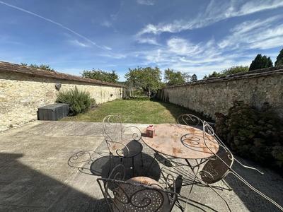 Pavillon - 147 m² - 7 pièces