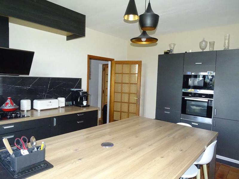 Maison - 205 m² - 7 pièces